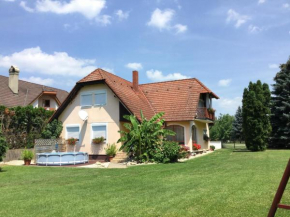 Гостиница Apartment in Balatonbereny/Balaton 18046  Балатонберень